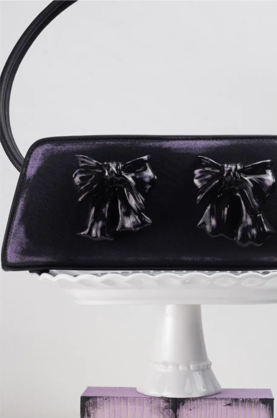 Ceramic Bow Leather Shoulder Bag