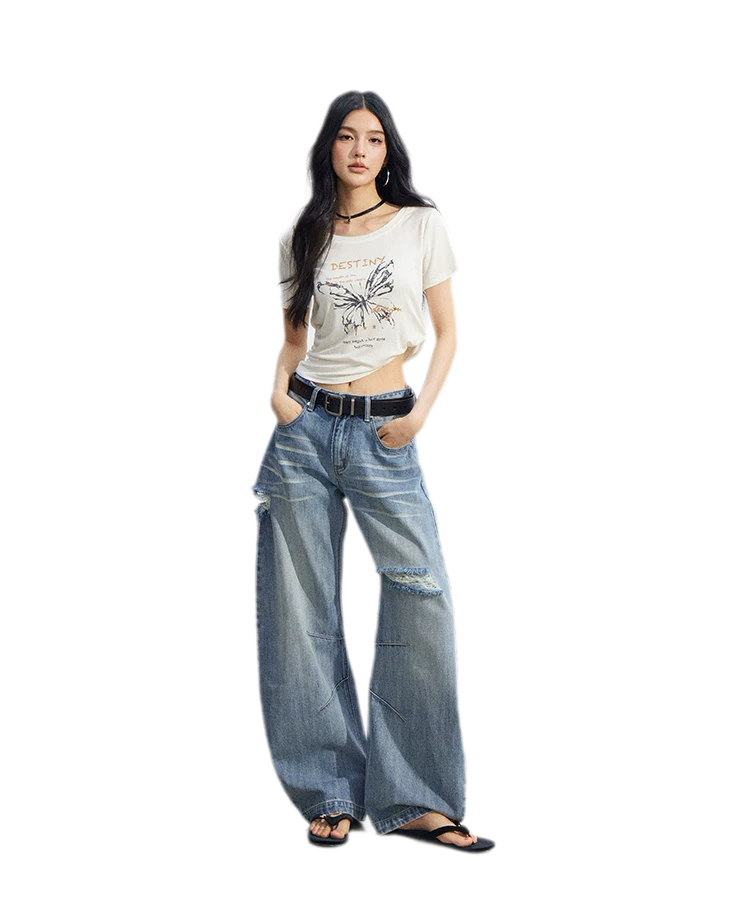 Distressed Curved Jeans