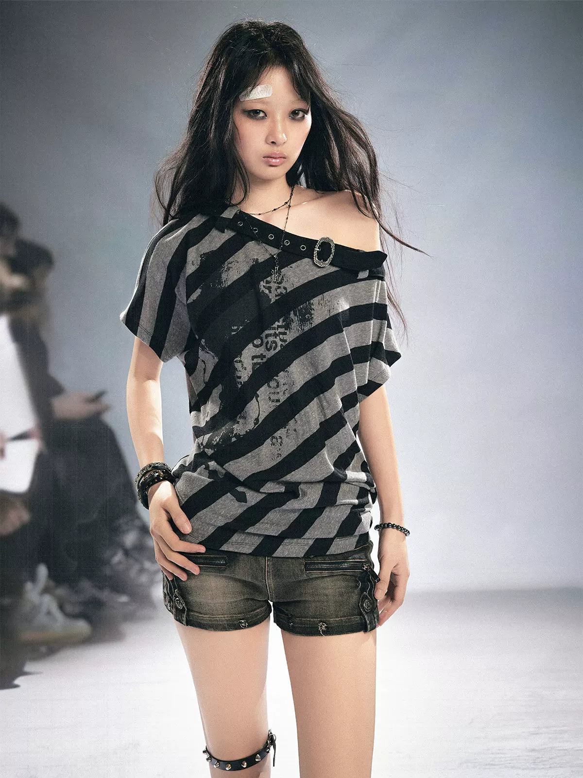 Cross Graffiti Batwing Tee
