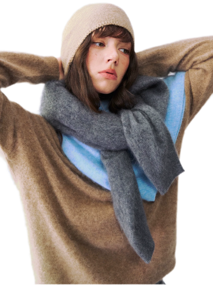 Flauschiger Mohairpullover mit V-Ausschnitt