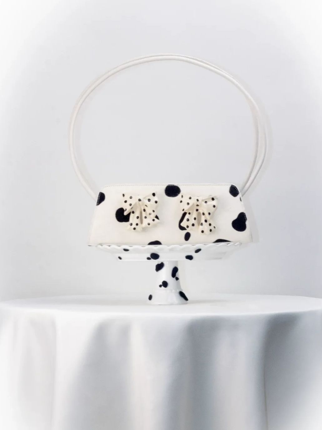 Ceramic Bow Leather Shoulder Bag