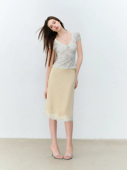 Lace-Trim Jacquard V-Neck Slim T-Shirt