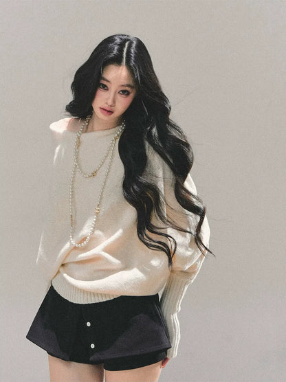 Maglione in maglia morbida con scollo monospalla