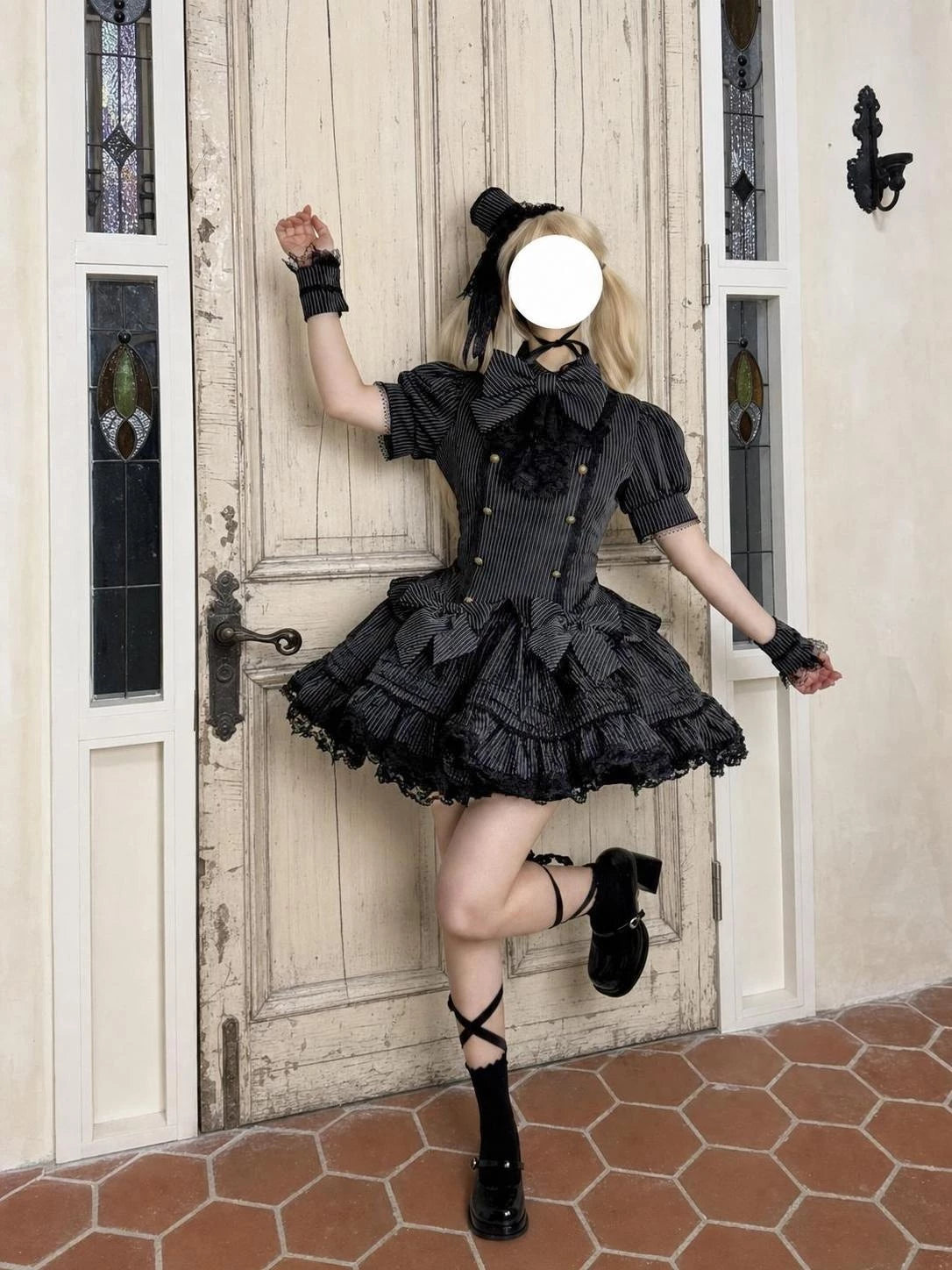 Bộ áo blouse và chân váy Lolita kẻ sọc