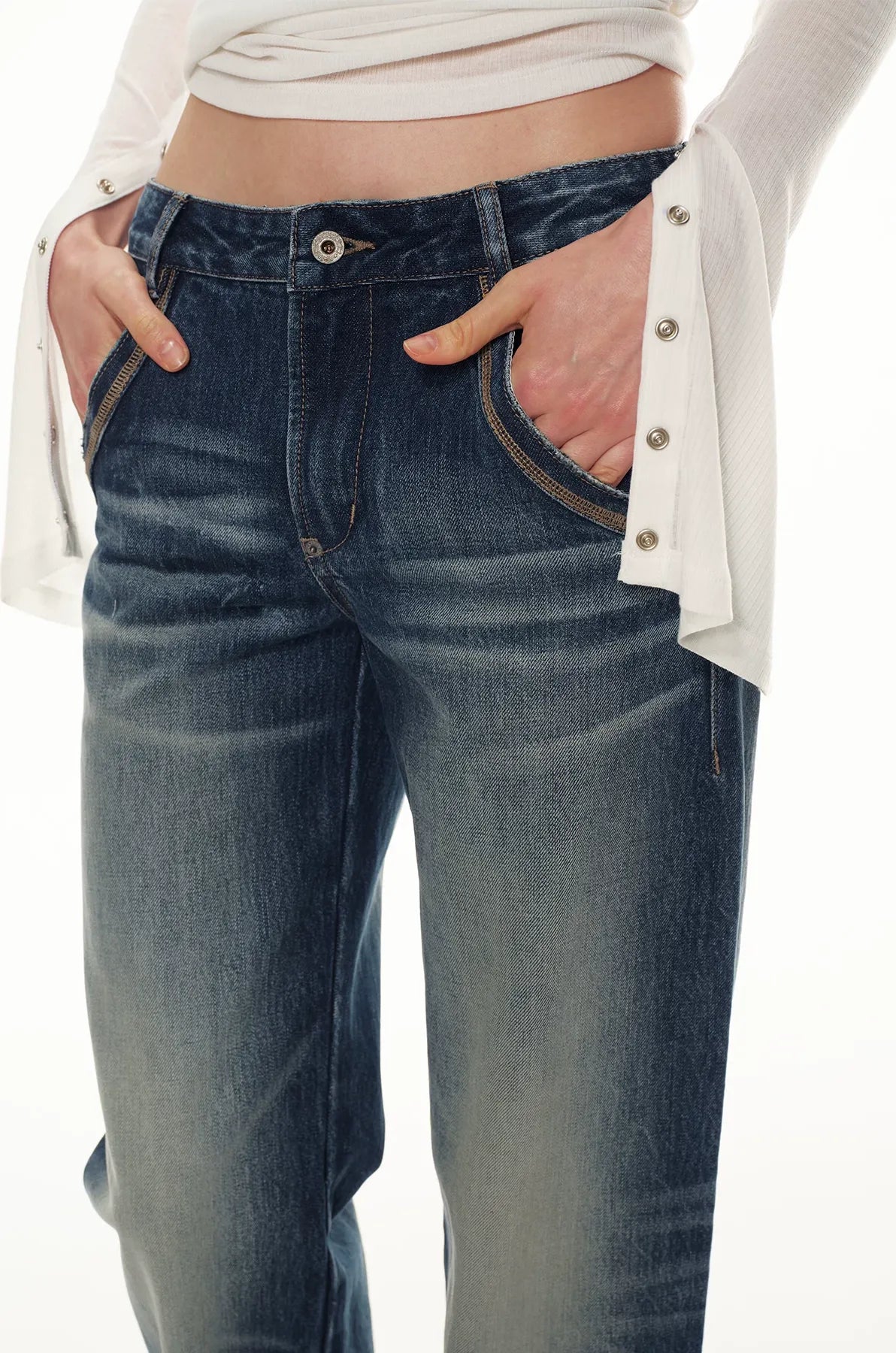 Classic Vintage Washed Distressed Wide-Leg Jeans