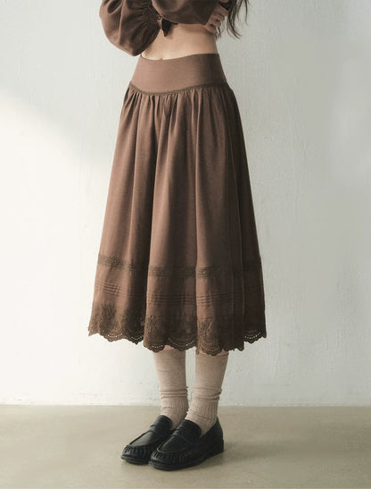 Conjunto de camisa y falda de lana con volantes
