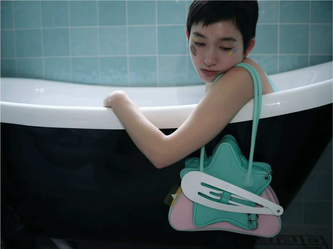 Matte Star-Shaped Shoulder Bag