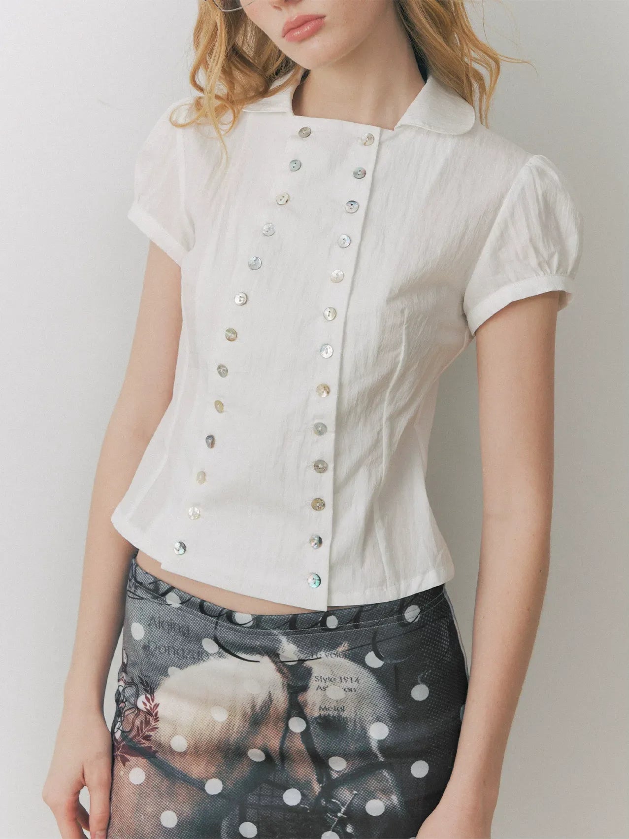 Shell Button Fitted Shirt
