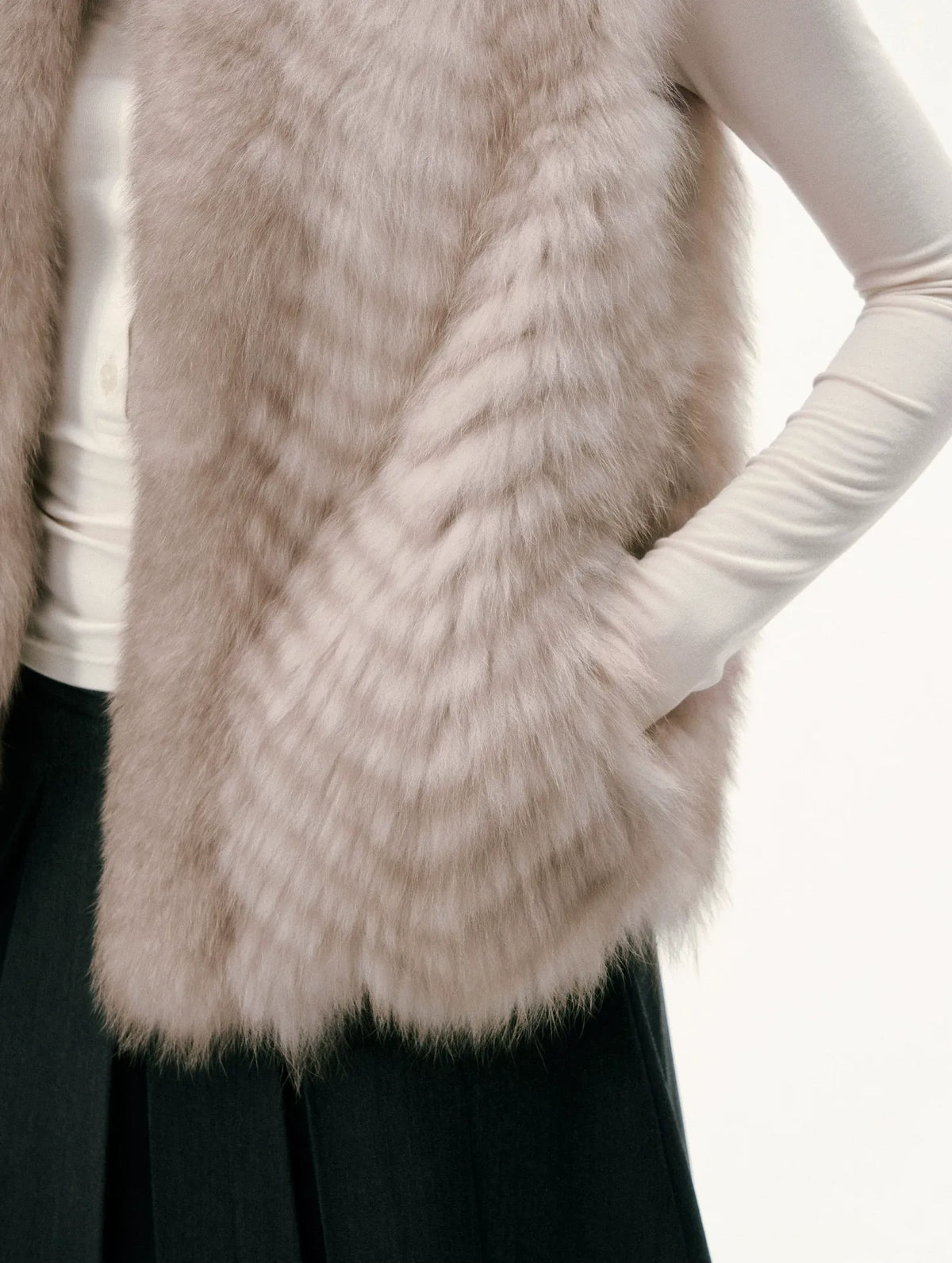 Finnish Fox Fur Vest — 갤러리에서 이미지 18번 불러오기