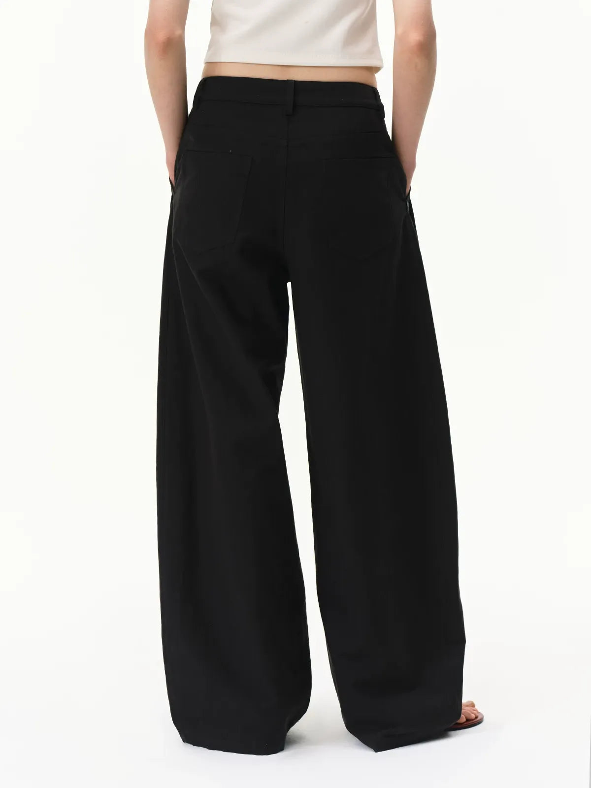 Curved Linen-Blend Pants