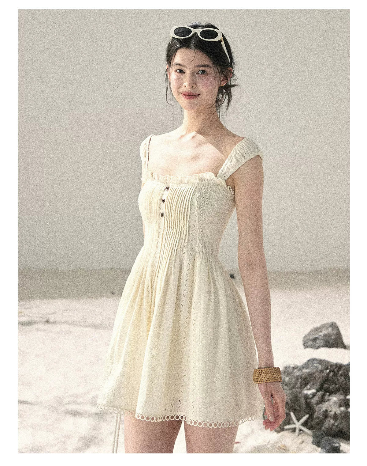 "Gap of Floral Tassels" French Style Lace Ruffled