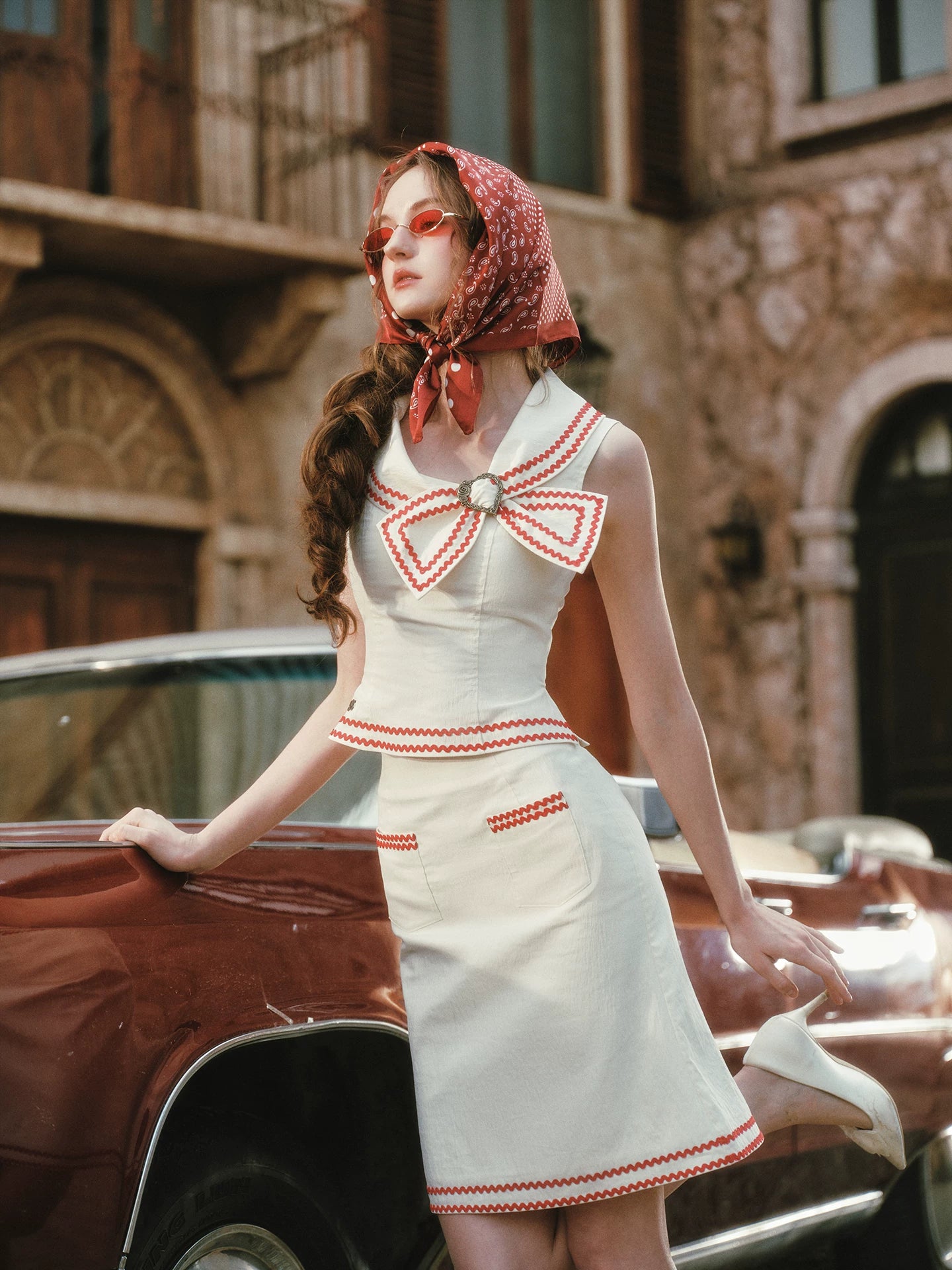 Tailored Bow Collar Set