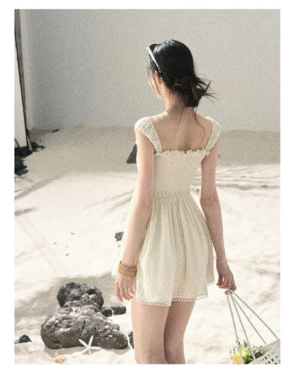 "Gap of Floral Tassels" French Style Lace Ruffled