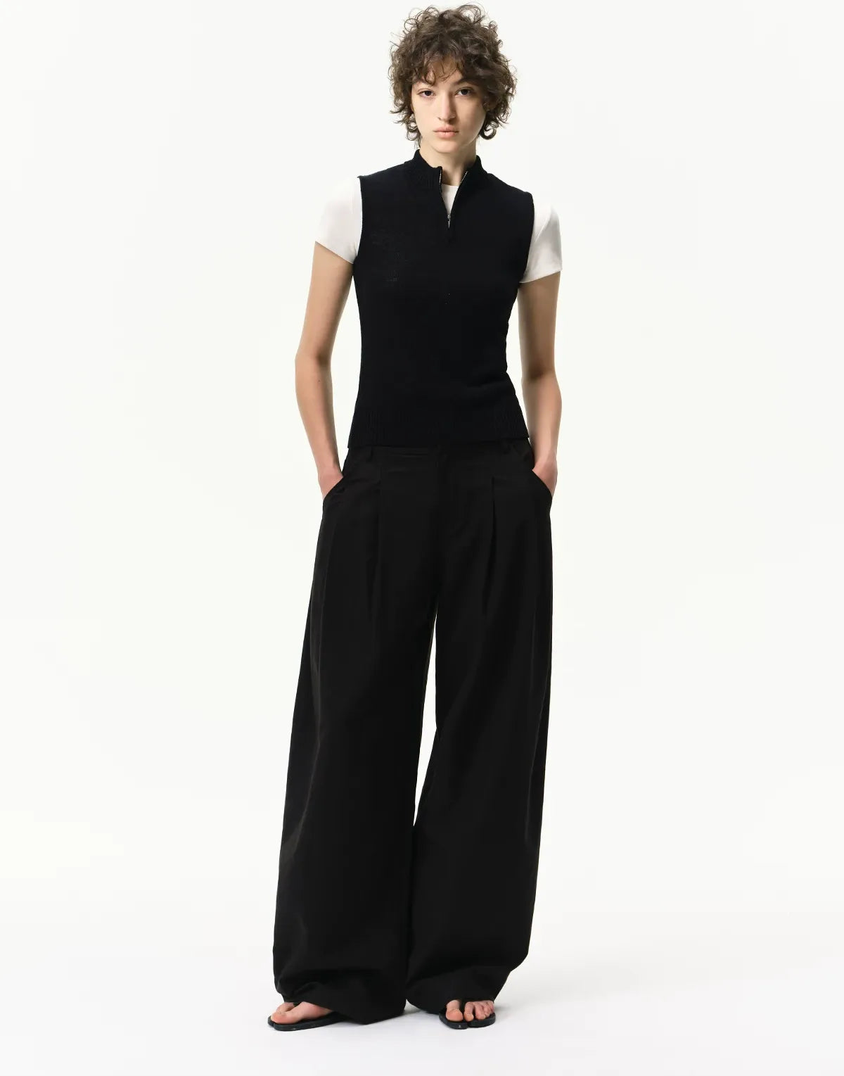 Curved Linen-Blend Pants