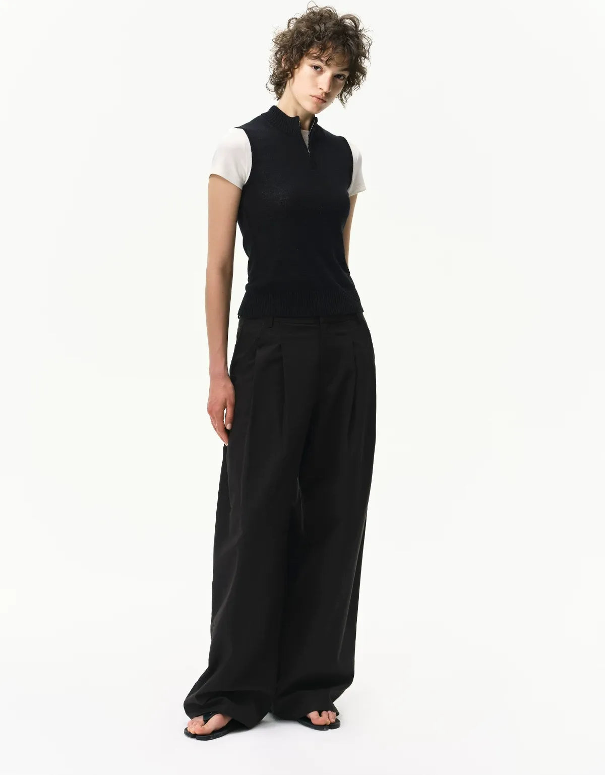 Curved Linen-Blend Pants