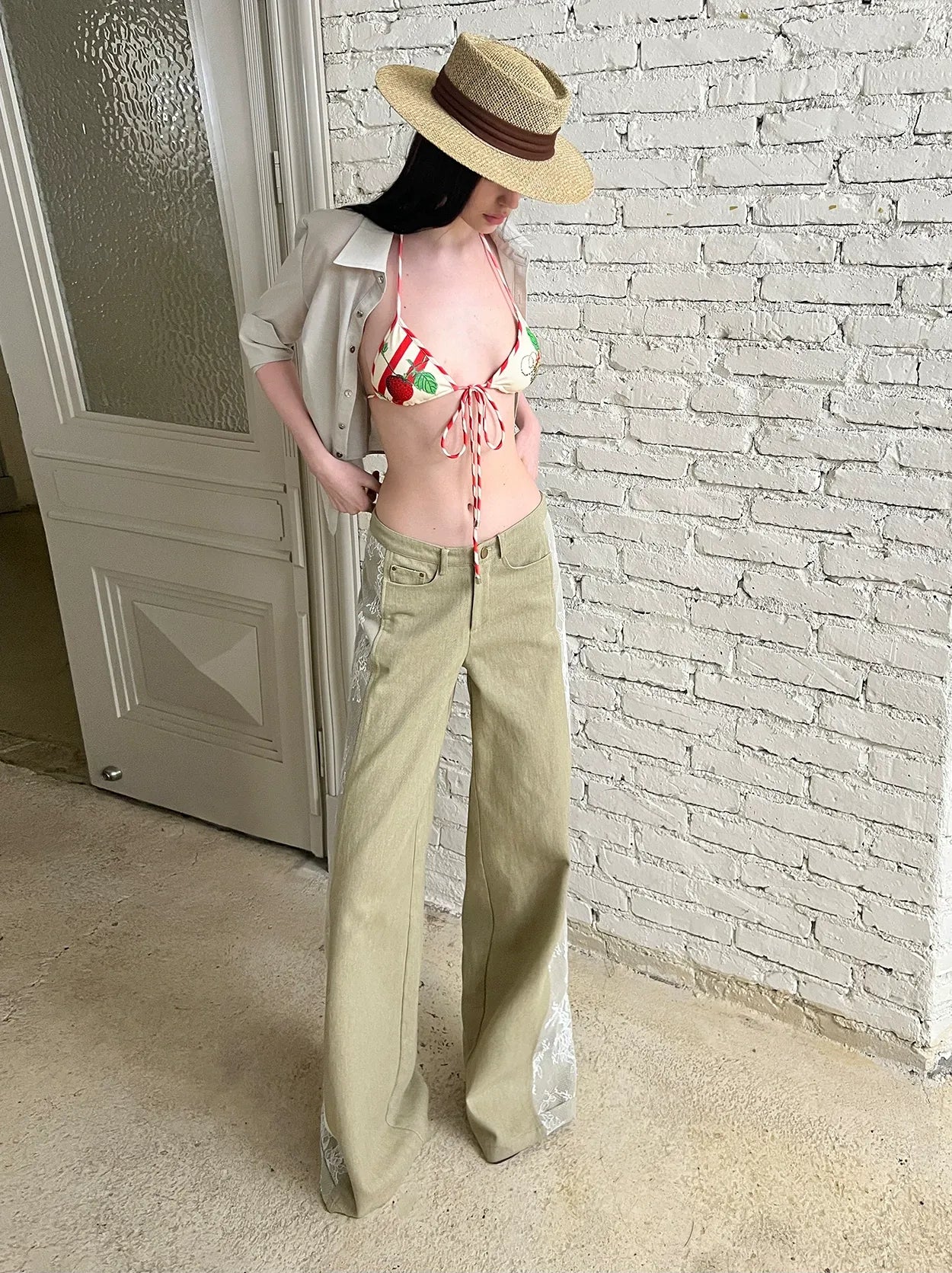 Retro Lace Spliced Loose Jeans
