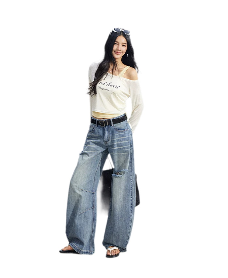 Distressed Curved Jeans