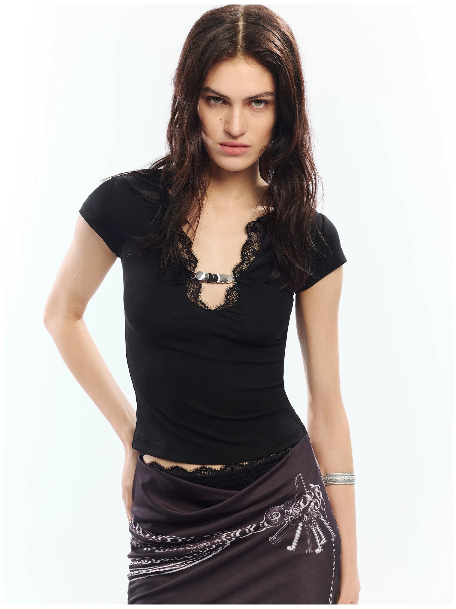 Lace Trim V-Neck Slim Fit T-Shirt