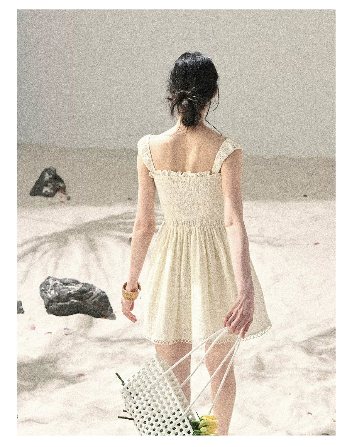 "Gap of Floral Tassels" French Style Lace Ruffled