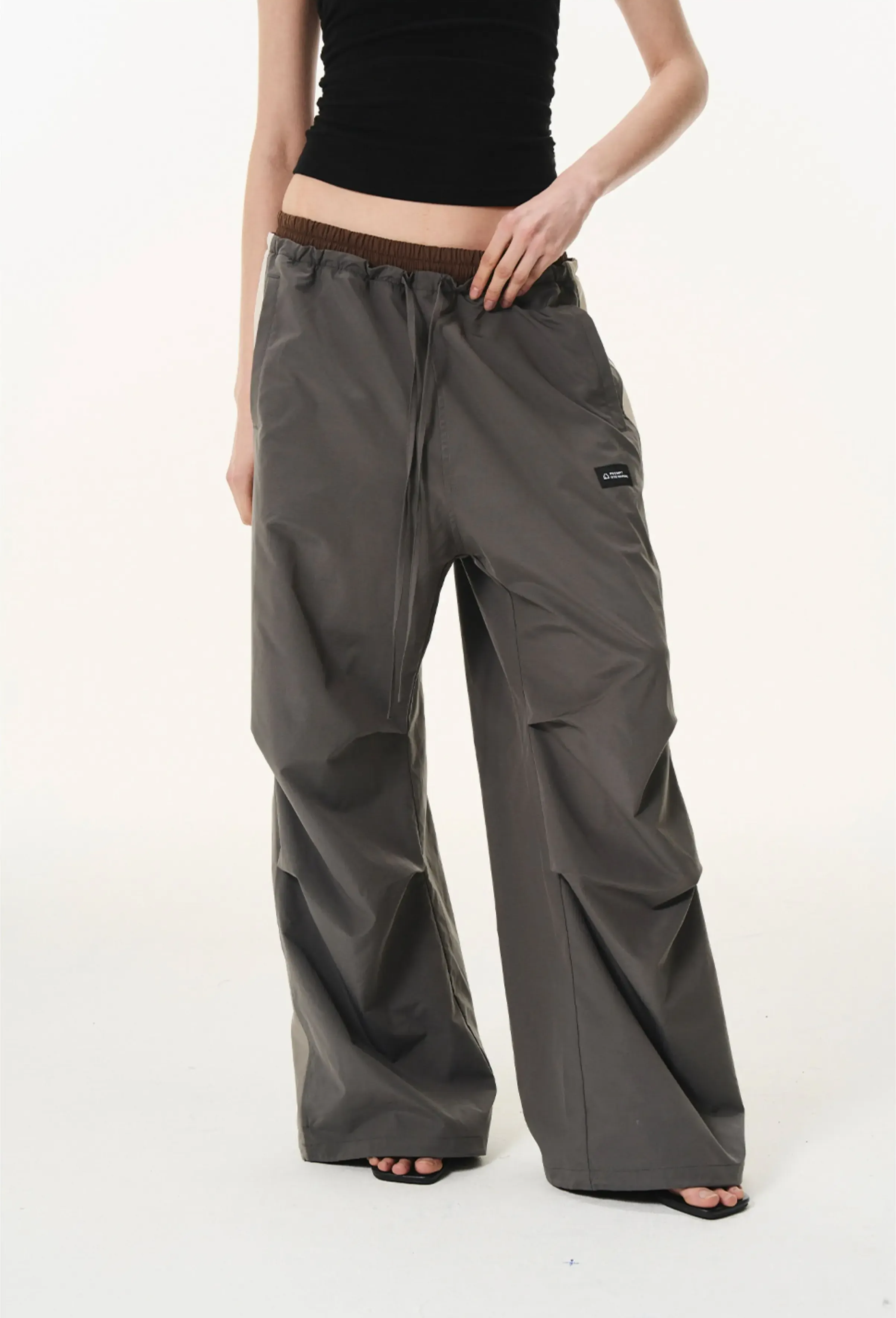 Pleated Contrast Wide-Leg Pants