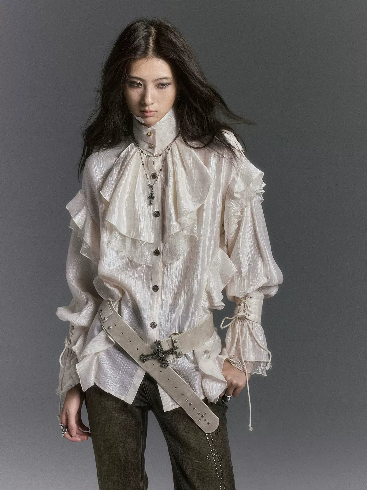 Blouse met textuur, ruches en hoge hals
