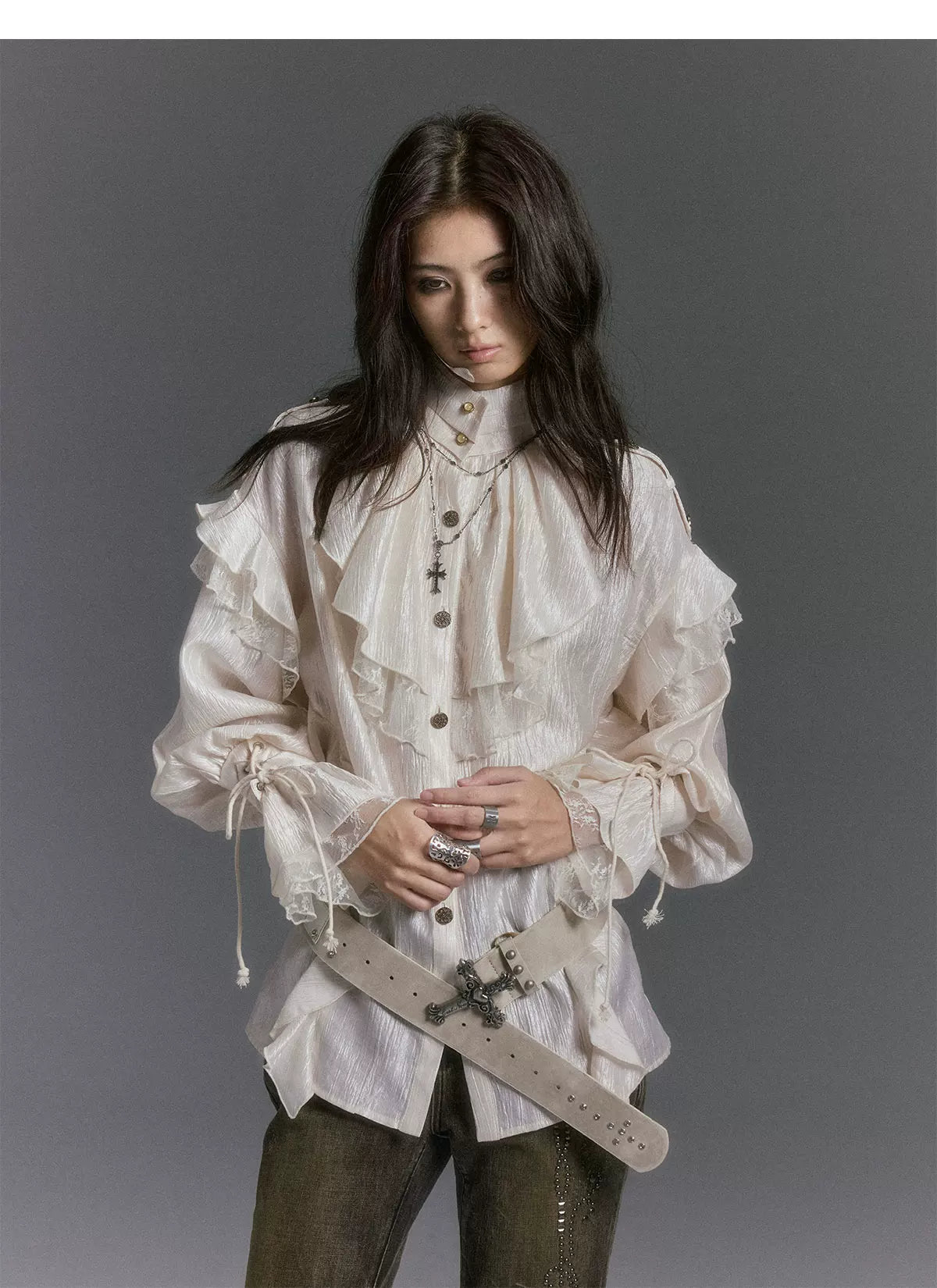 Blouse met textuur, ruches en hoge hals