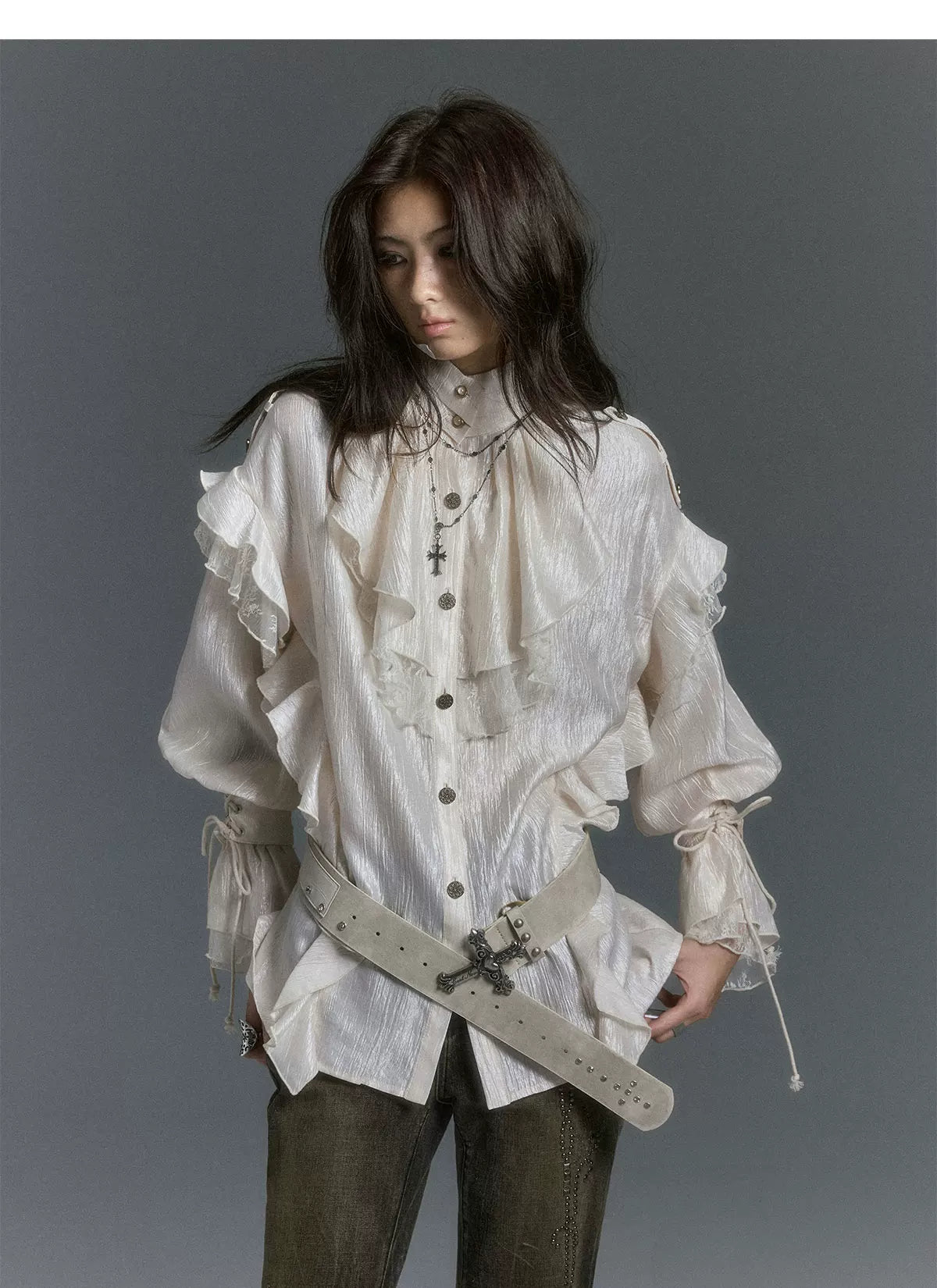 Blouse met textuur, ruches en hoge hals