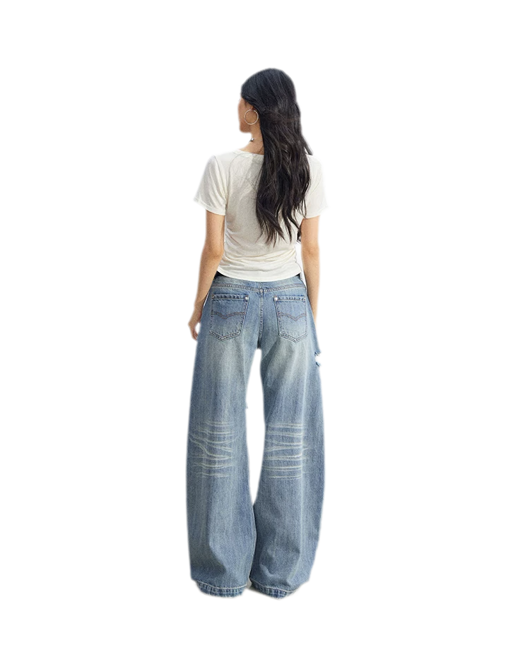 Distressed Curved Jeans