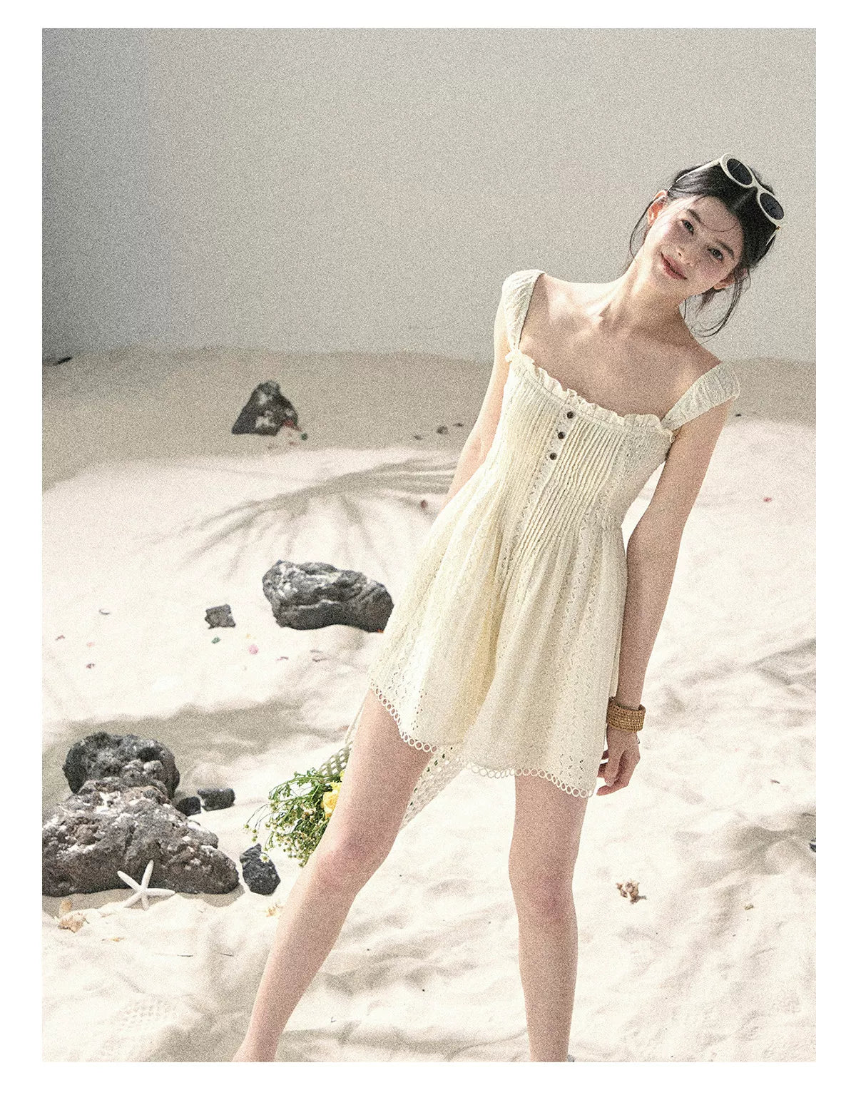 "Gap of Floral Tassels" French Style Lace Ruffled