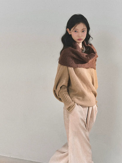 Maglione in maglia morbida con scollo monospalla