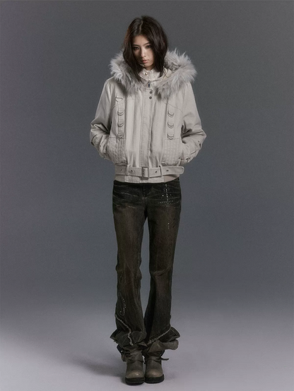 Джинсы клёш с состаренными заклепками
