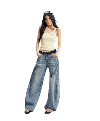 Distressed Curved Jeans