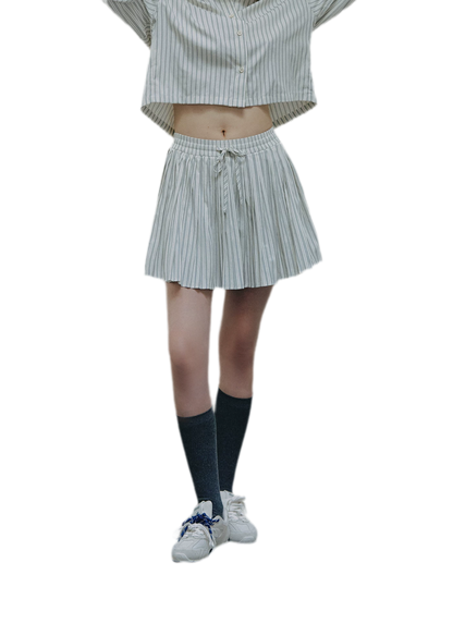 Lace Appliqué Cropped Sweatshirt