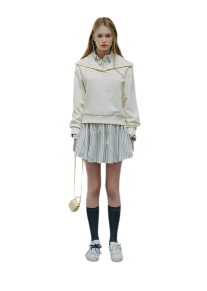 Lace Appliqué Cropped Sweatshirt