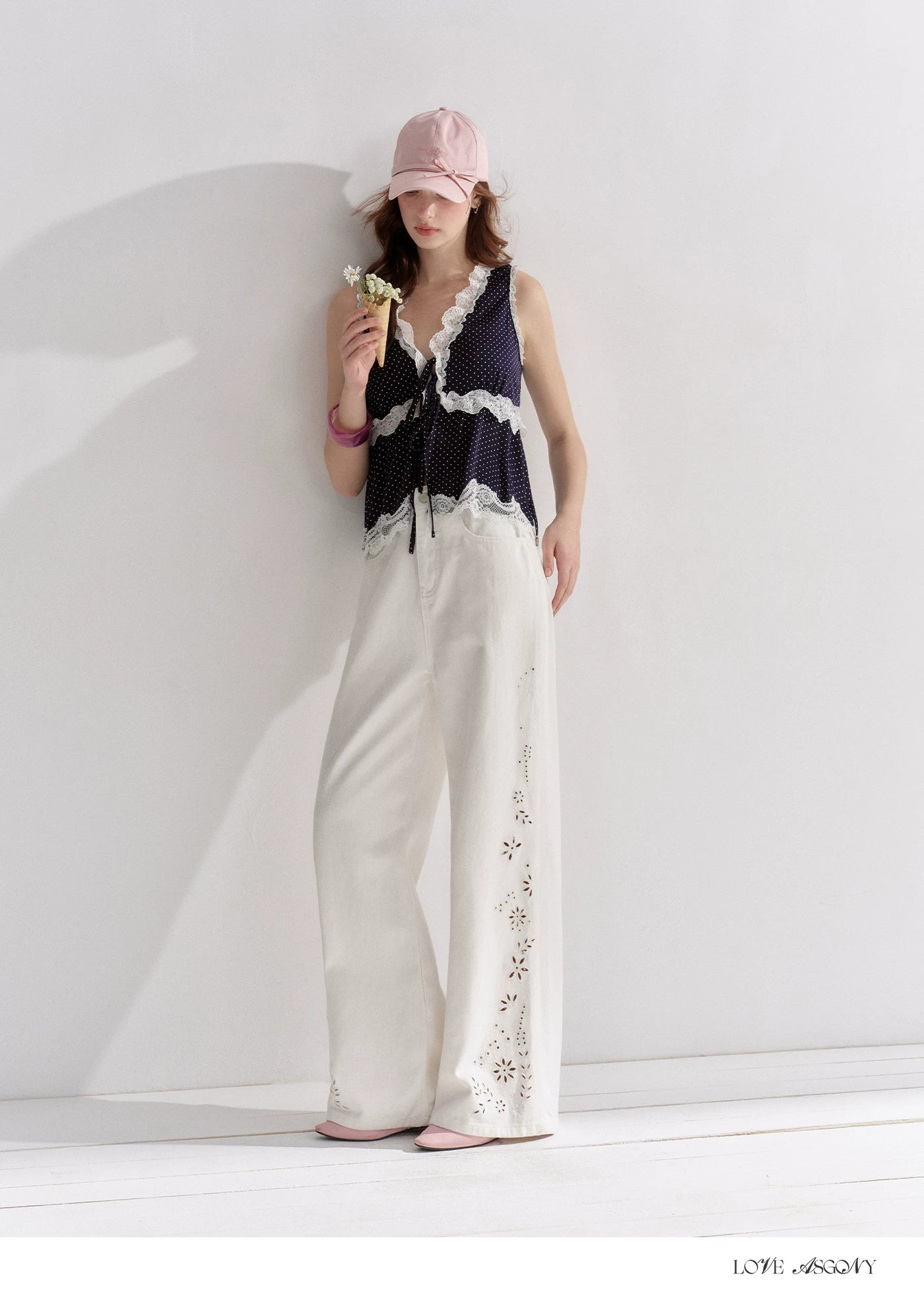 Embroidered Washed Wide-Leg Jeans