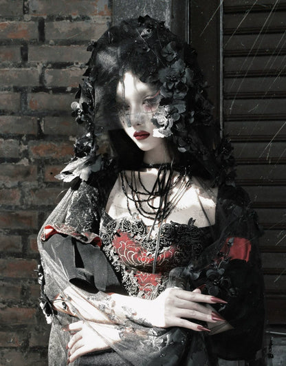 Áo choàng lưới Gothic có mũ đính hạt