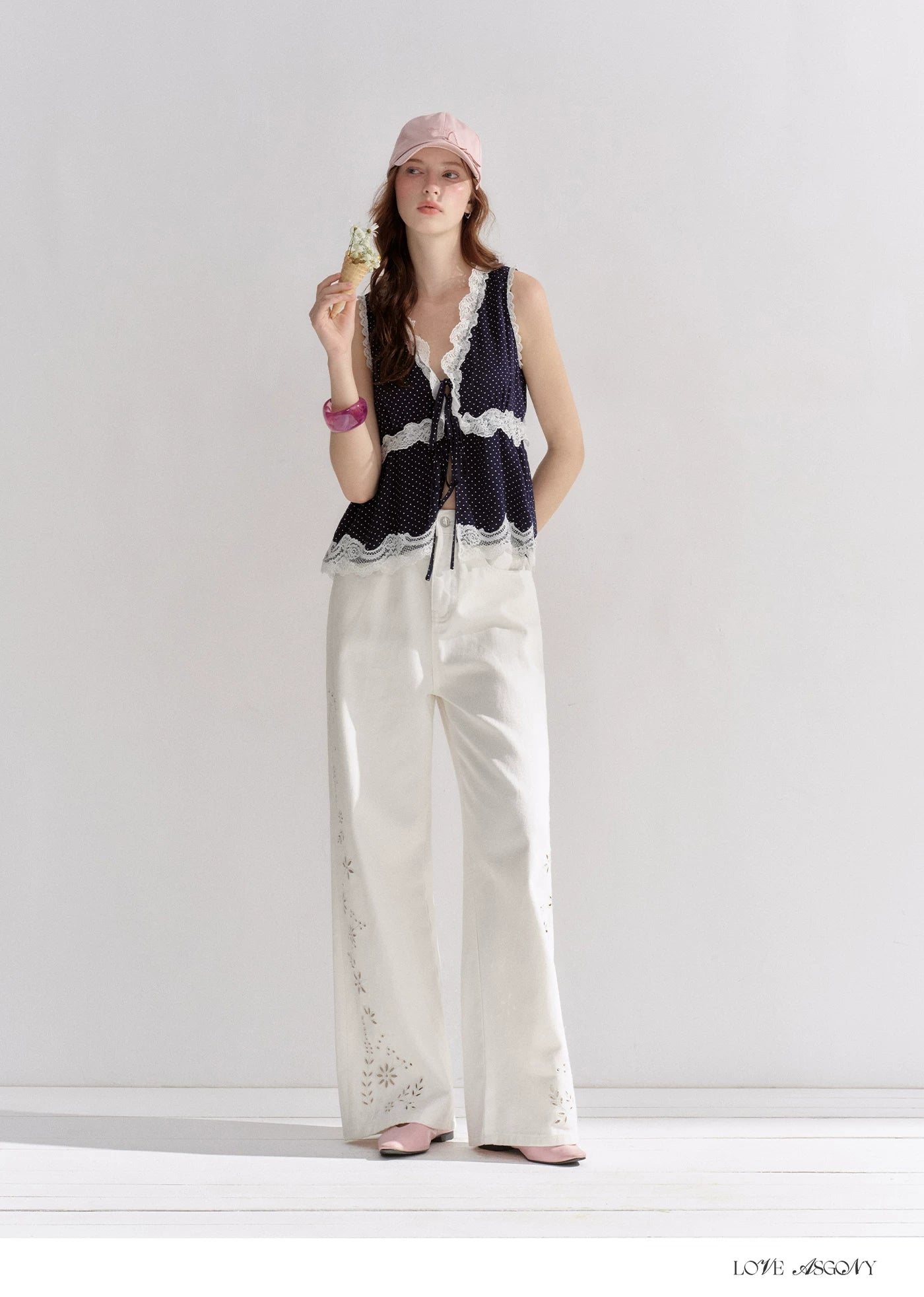 Embroidered Washed Wide-Leg Jeans