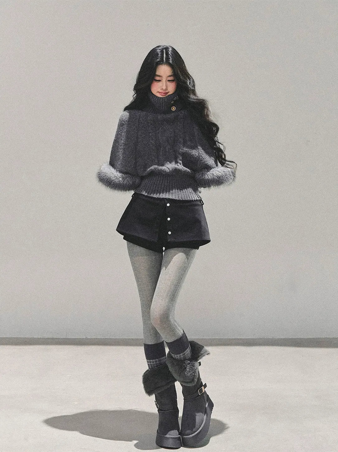 モヘアケーブル編みタートルネックセーター