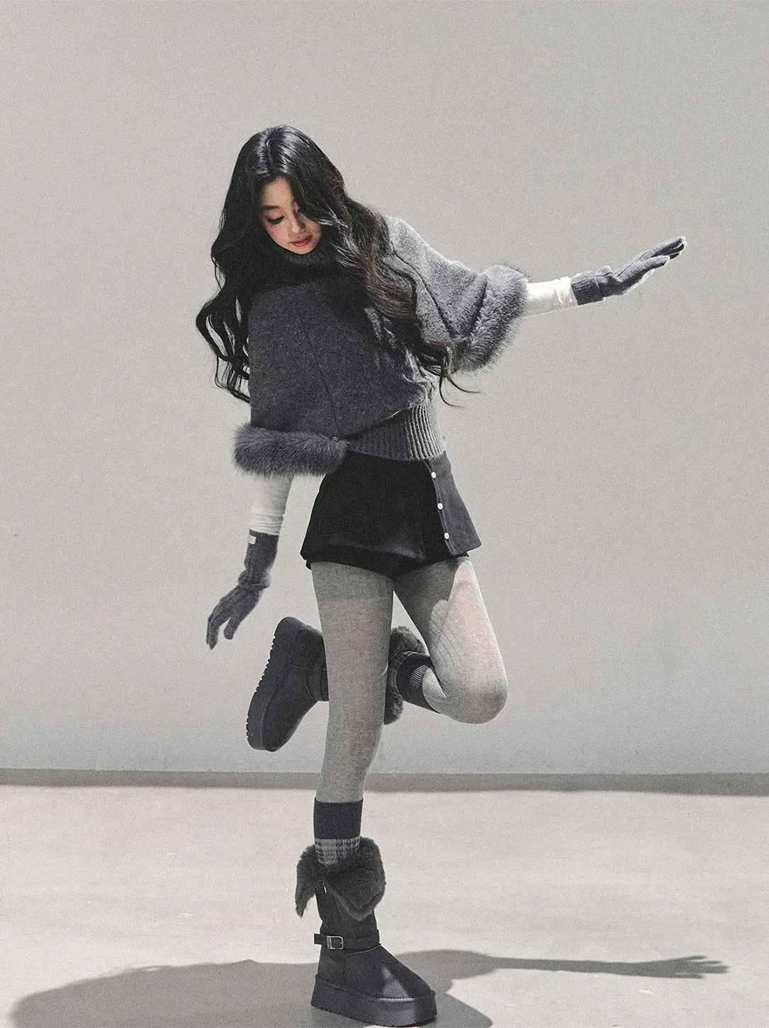 モヘアケーブル編みタートルネックセーター