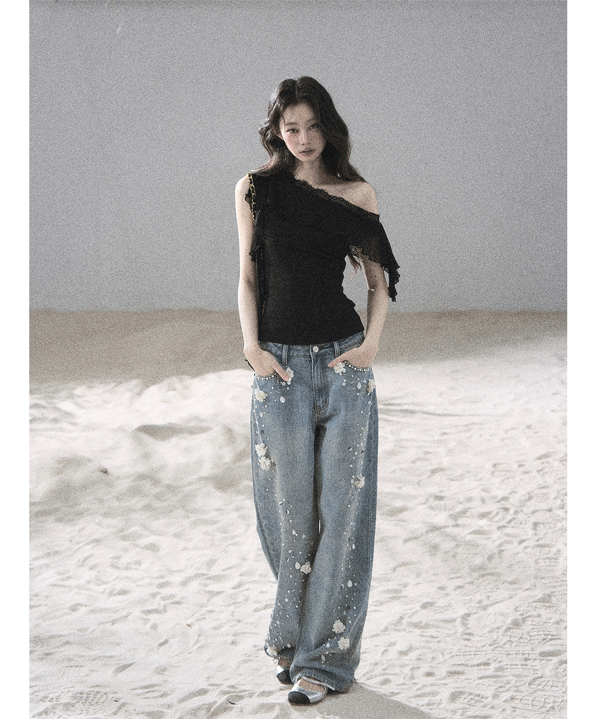 Lace One-Shoulder Crop Tee