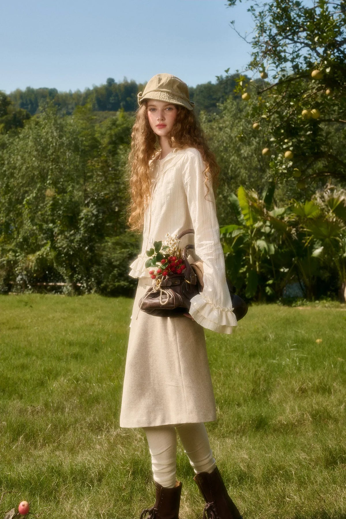 Ensemble chemise à volants et jupe en coton