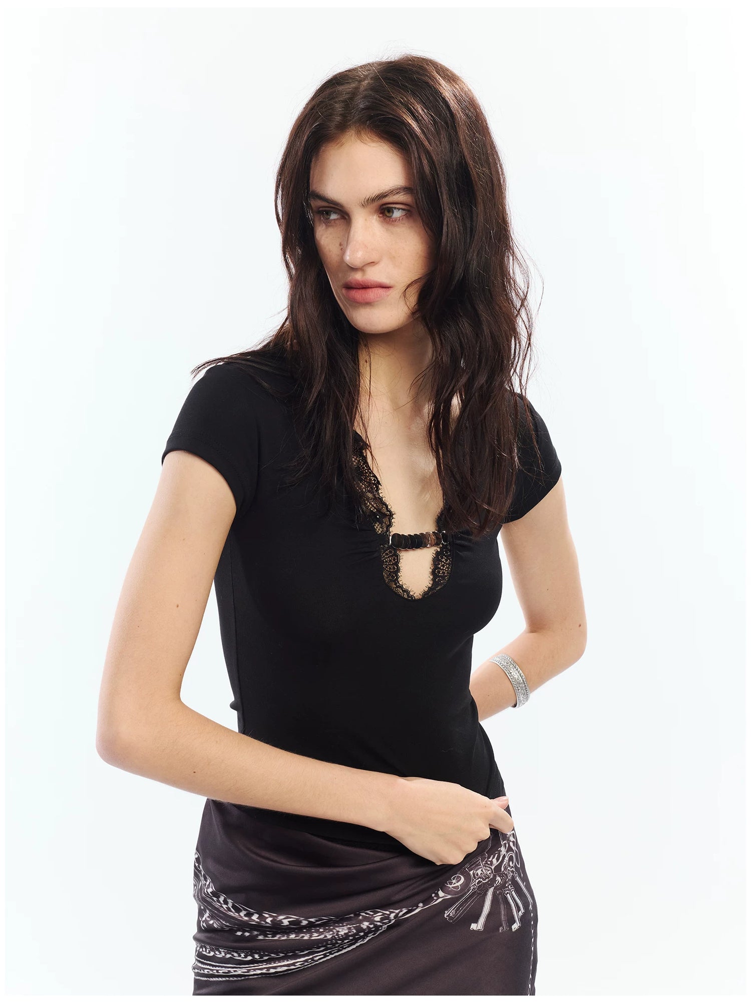 Lace Trim V-Neck Slim Fit T-Shirt