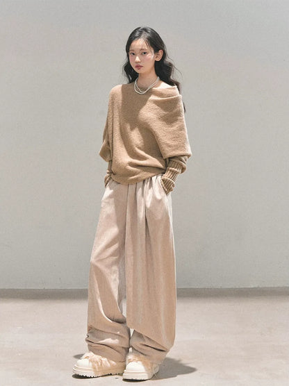 Maglione in maglia morbida con scollo monospalla