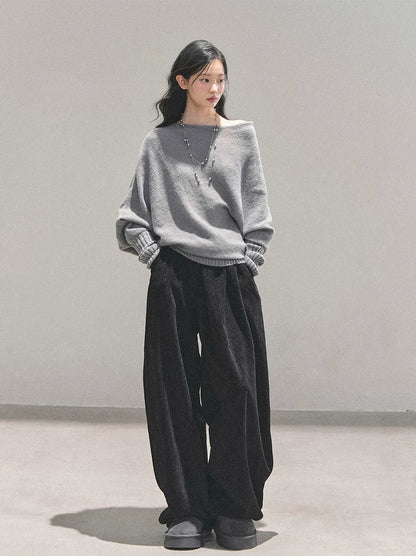 Maglione in maglia morbida con scollo monospalla