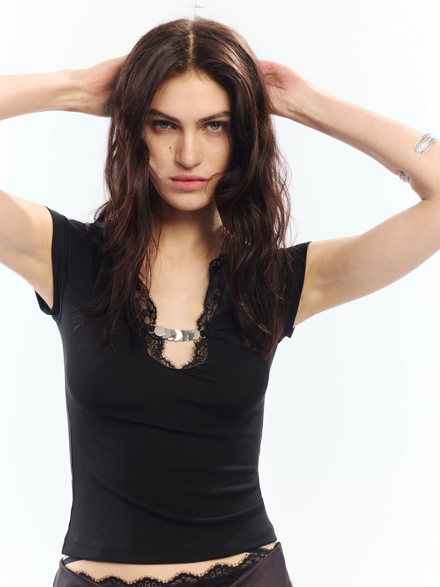 Lace Trim V-Neck Slim Fit T-Shirt