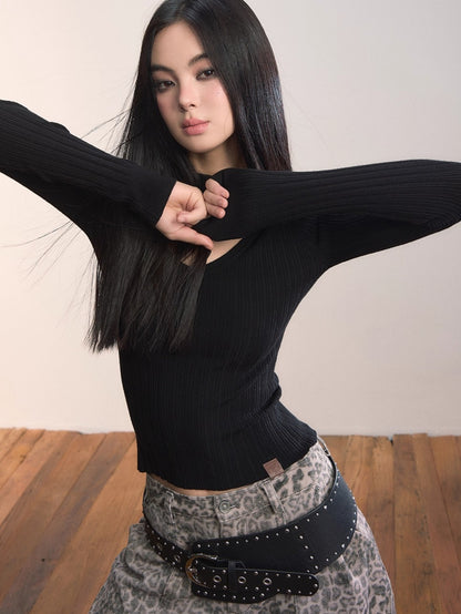 Choker Neck Slim-Fit Ribbed Knit Crewmeck