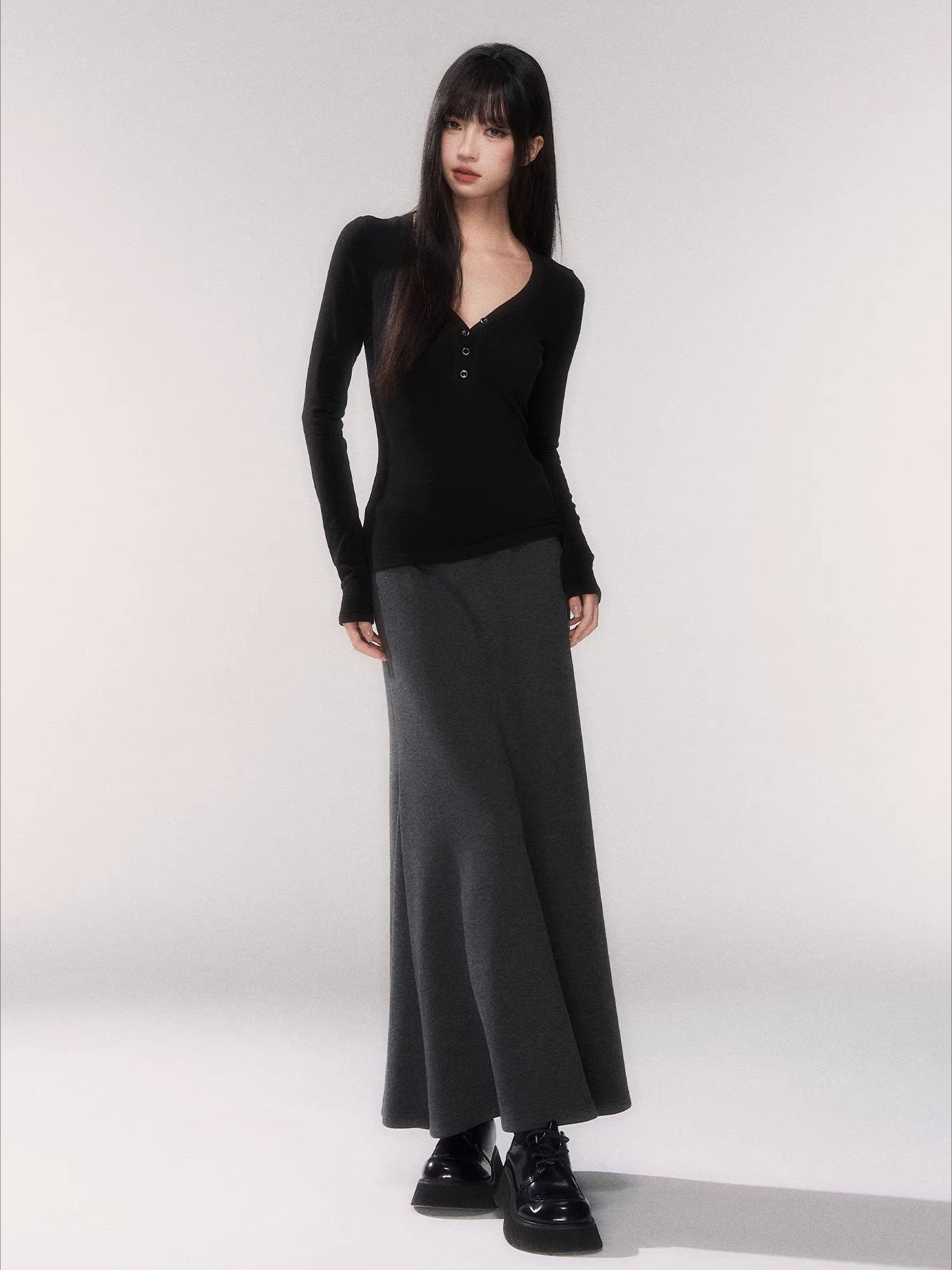 Waist-Cinching Slim-Fit Knit Base T-Shirt