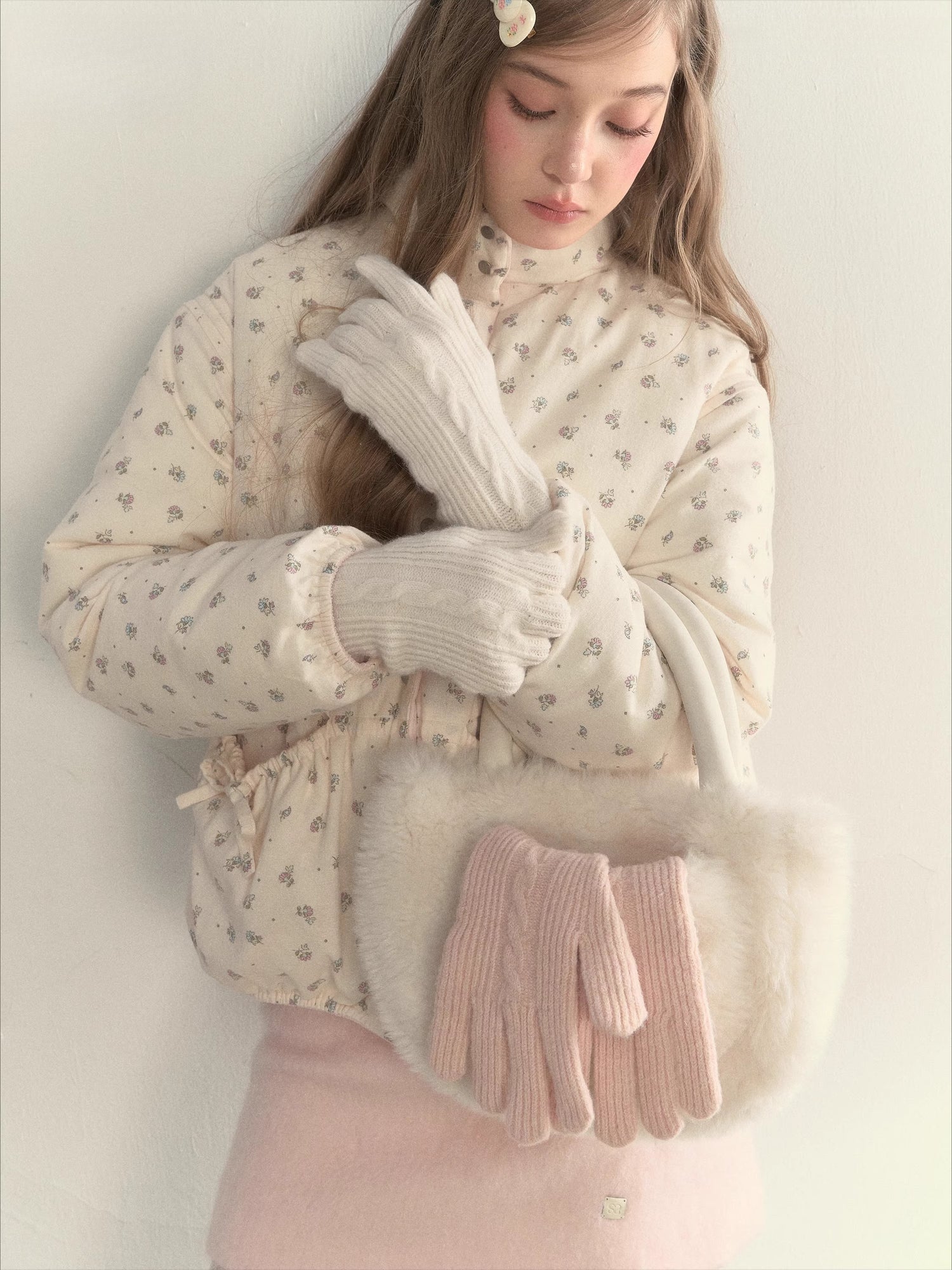 “A Girl’s Prayer” Cream Knit Textured Winter Gloves