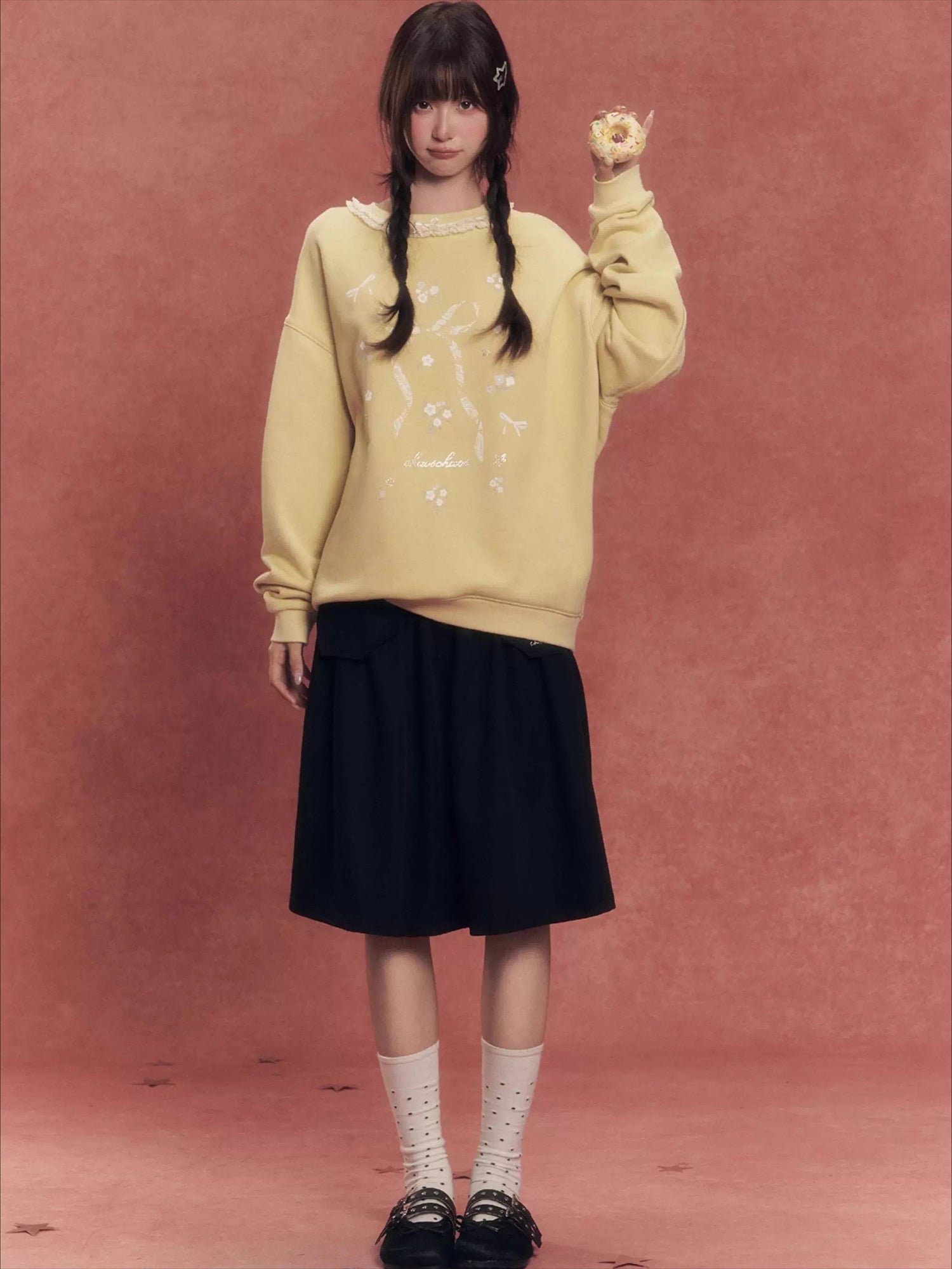 Vintage Lace-Trim Loose Sweatshirt