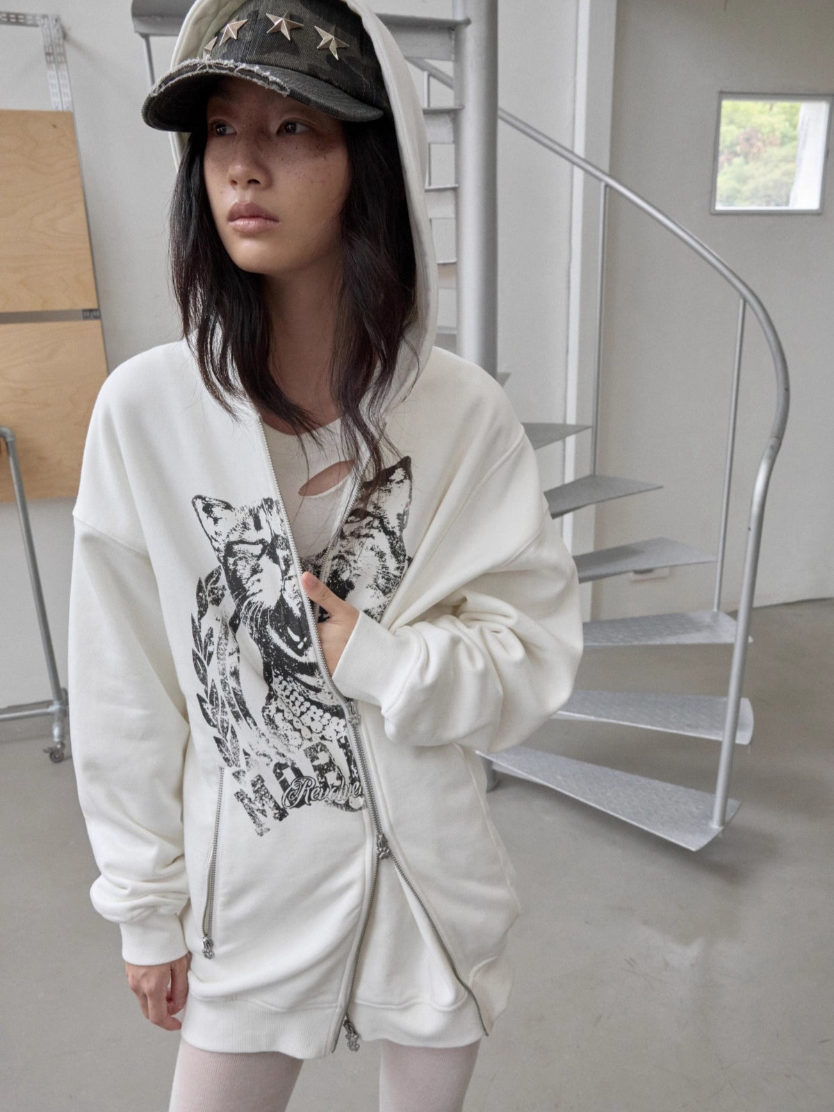 Vintage Cat &amp; Dog Print Distressed Long-Sleeve Tee